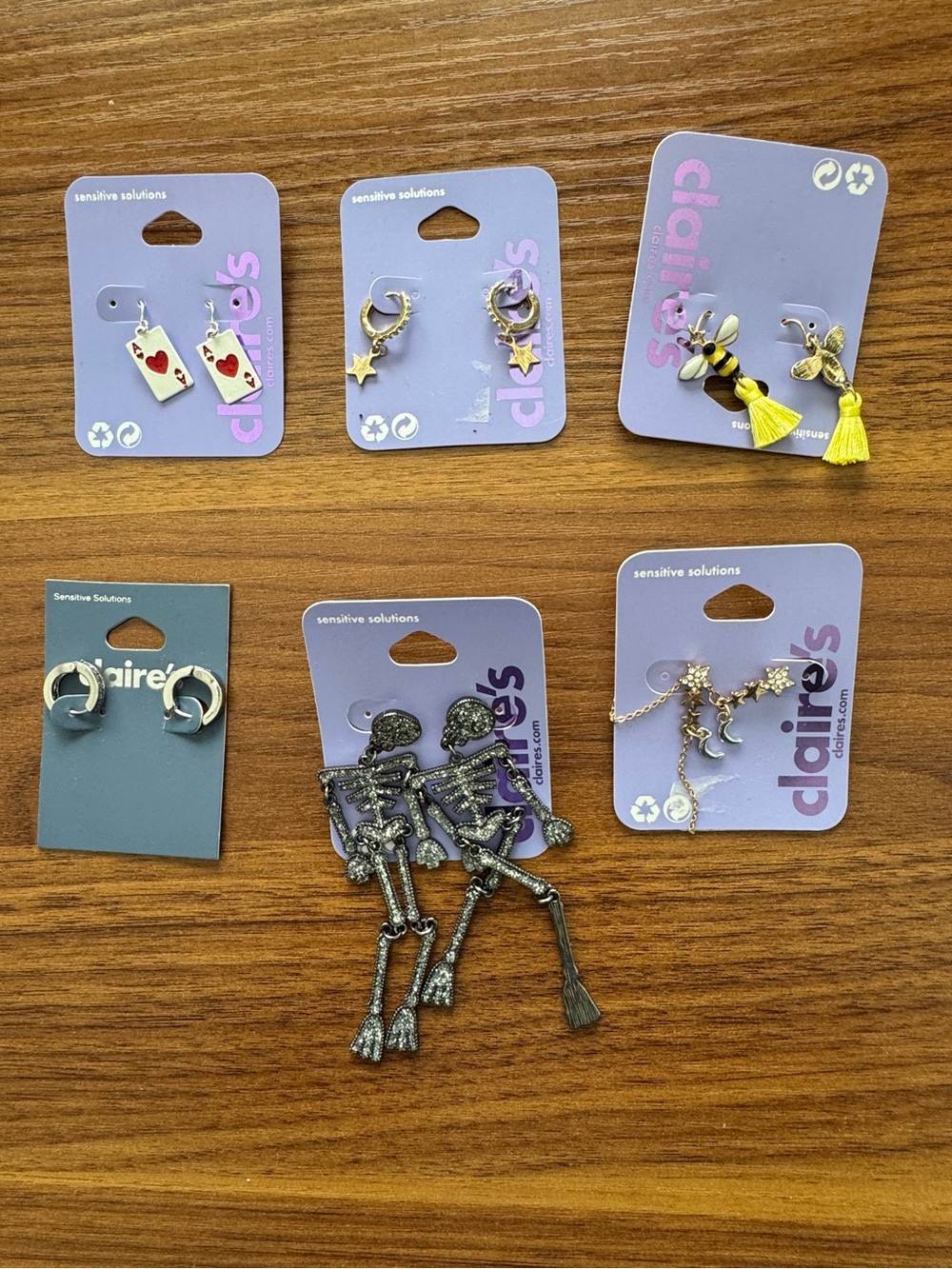 6 paires of Claire’s earrings new